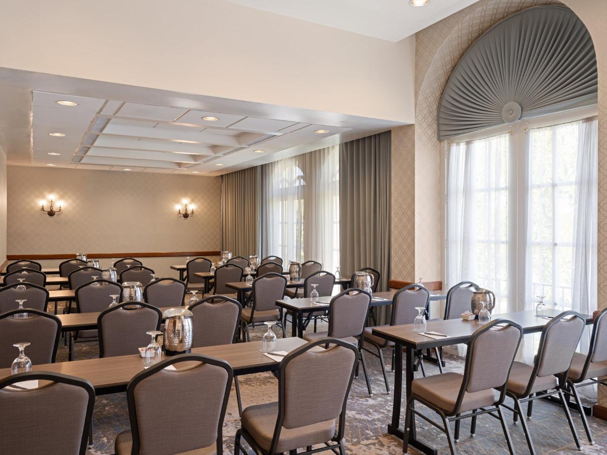 Crowne Plaza Phoenix - Chandler Golf Resort By Ihg Exterior foto